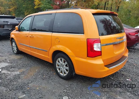 2015 Chrysler Town & Country Touring z USA, uszkodzony, nr VIN 2C4RC1BG7FR626903